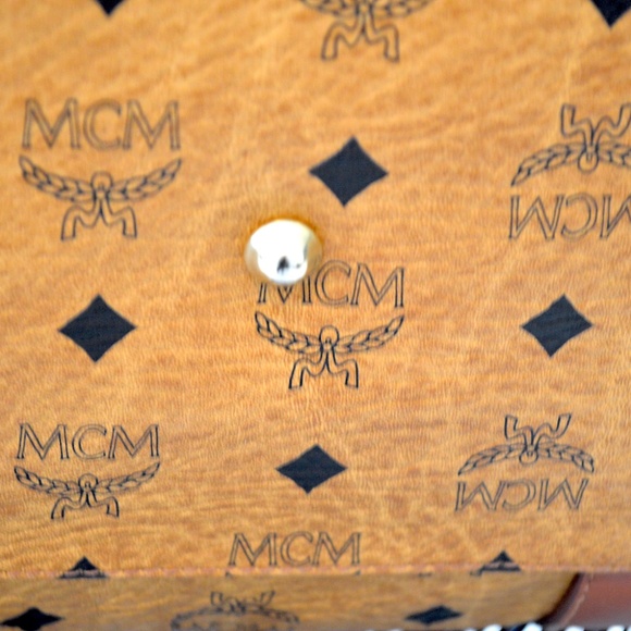 MCM Visetos Congnac Boston Bag Golf Collection Large - Picture 12 of 16